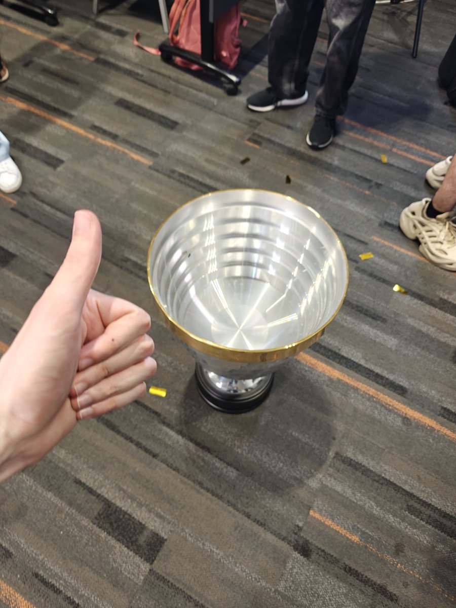 Crystallis tweet media