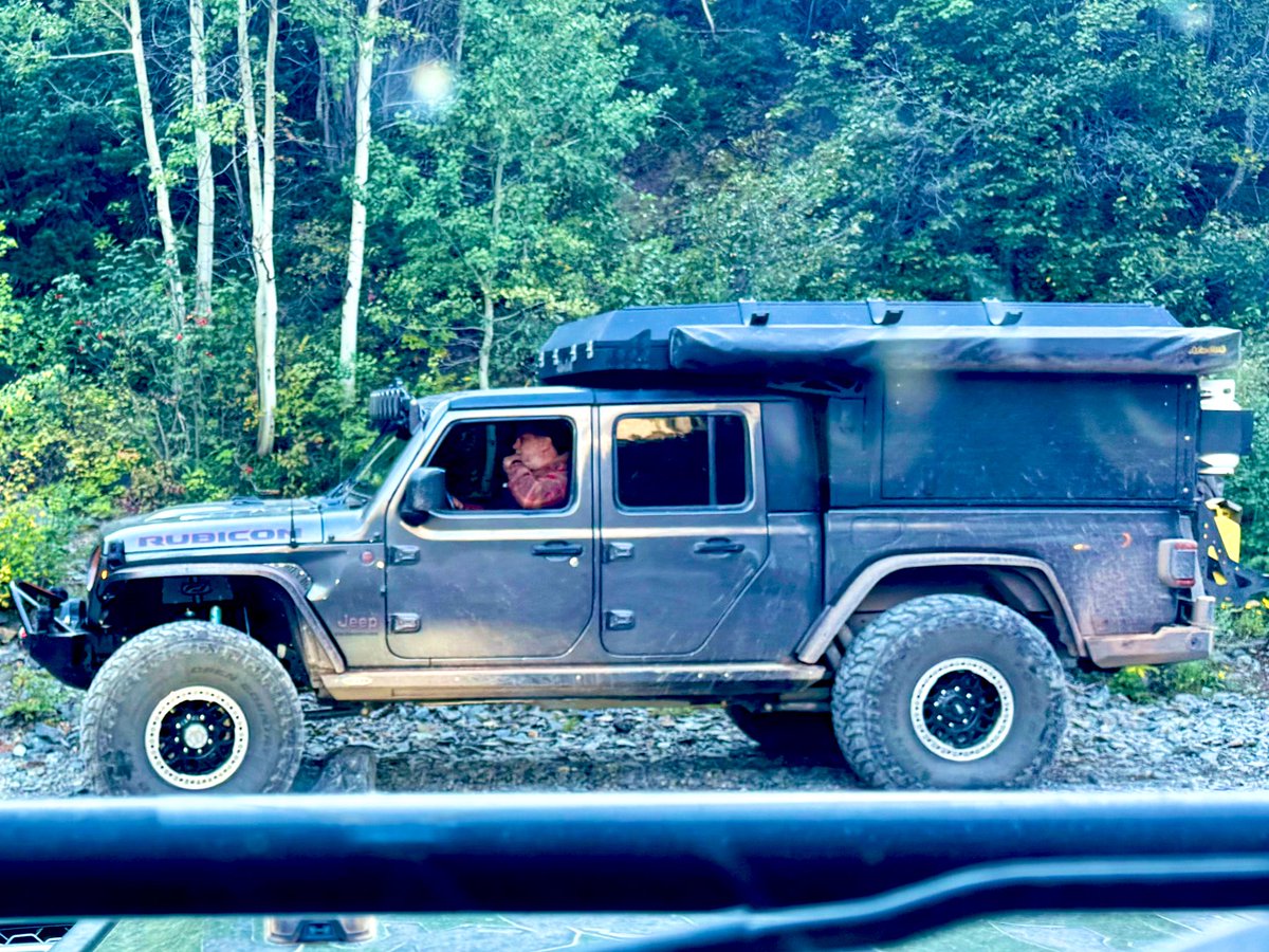 trump_chan41759's tweet image. This jeep gladiator was a beast. #EngineerPass