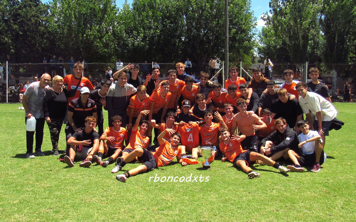 pasealaliga's tweet photo. #CuartaA
Ganó ADIP 2-0 y es el campeón por cuarta vez consecutiva. ¡Felicitaciones! 🍊 https://t.co/IvdVbKrobG