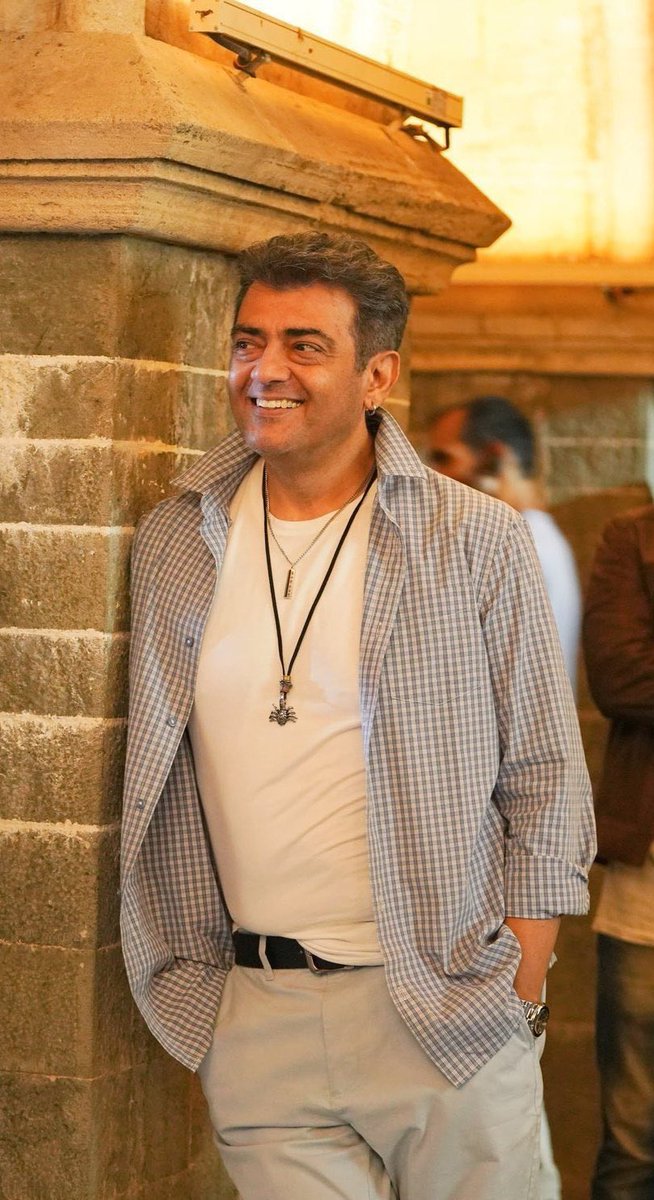 UThalafans's tweet photo. Azhage poramai padum perazhan - 
#AjithKumar ❤️
#GoodBadUgly 
#VidaaMuyarchi https://t.co/kGivpXzXAM