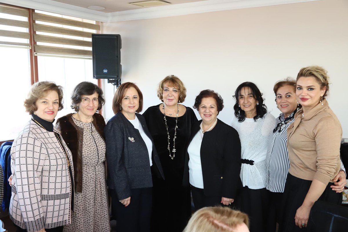 Kadınlar Kolunun düzenlediği Kadın Girişimcilere destek kermesi ve müzikli çay saati programıyla biraraya gelmenin mutluluğunu yaşayan İstanbul’daki Erzurumlu kadınlar...@msahsuvarogluu
<a href="/neslihanarzuk/">neslihan arzu kaya</a>
@plnseyek
<a href="/SecilKilic9/">Secil Kilic</a>
<a href="/yldzalaftargil/">Ruthiess Trrader 🇮🇳🔨🔆</a>
<a href="/gozdesengel/">gozdesengel</a>