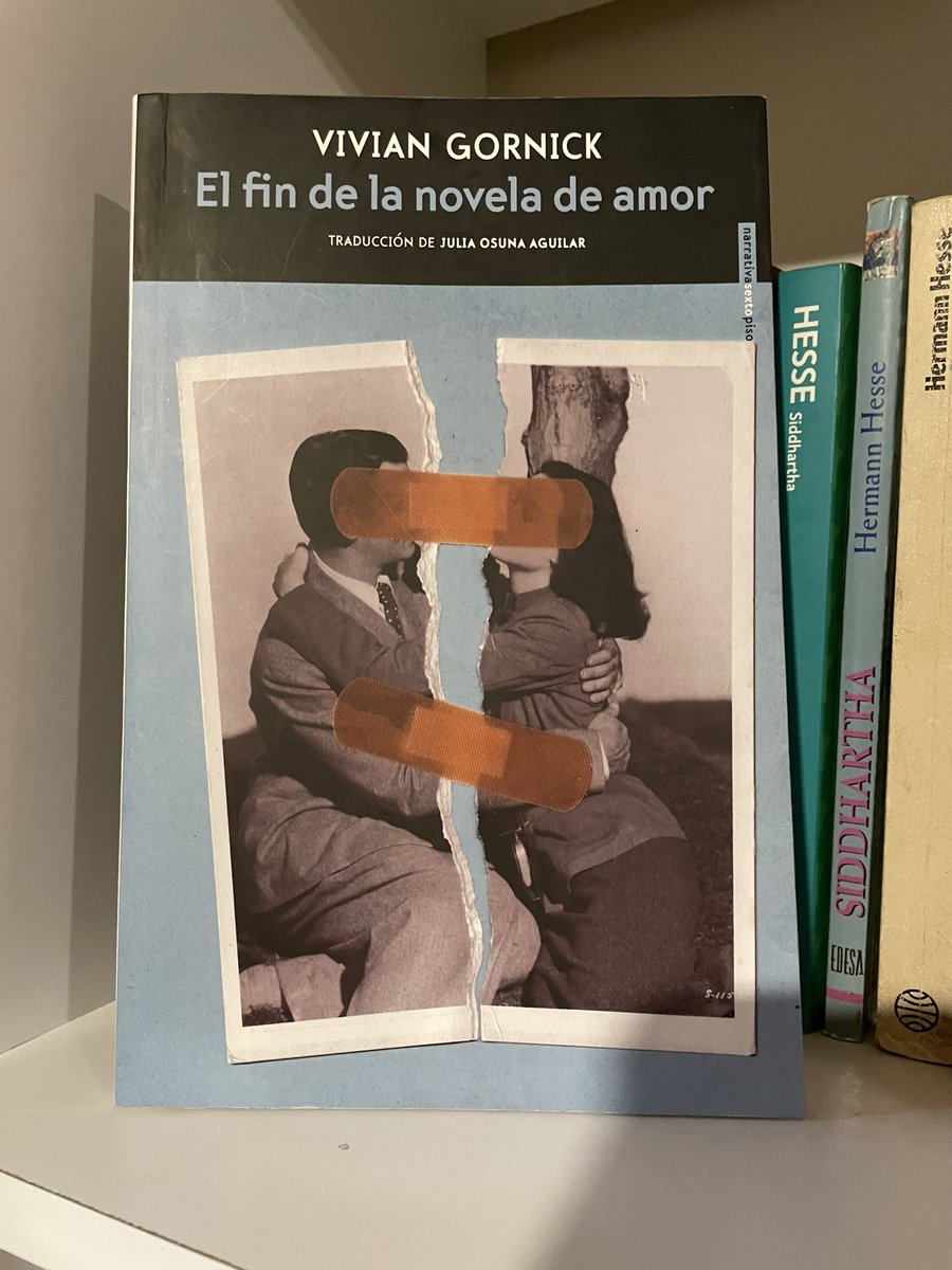 AlmaDeliaMC's tweet photo. Tarde pero sin sueño les traigo un hilo guadalupe - reinas de mis lecturas 2024.
Gornick lúcida, el dedo en la llaga sobre el amor romántico y recuperar el deseo obsesivo en las parejas para volver a ponerlo en lo individual. https://t.co/wE5ItvaprY
