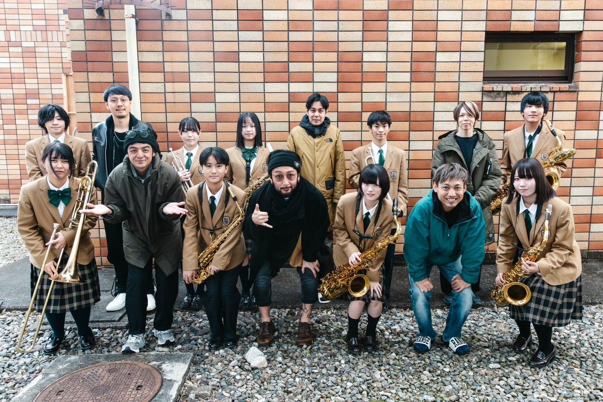 OR_HIROKI's tweet photo. ORANGE RANGE LIVE TOUR 024 &amp; 025
〜タコス DE ピタゴラス〜 滋賀・八日市文化芸術会館！会いに行きました！素晴らしい形で迎えてくれました！最高にハッピーな空間を一緒に作る事ができました！コラボした滋賀学園高等学校とBerta Sparkleもナイスパフォーマンス！ありがとうございました〜 https://t.co/6Lr9t0ht9h