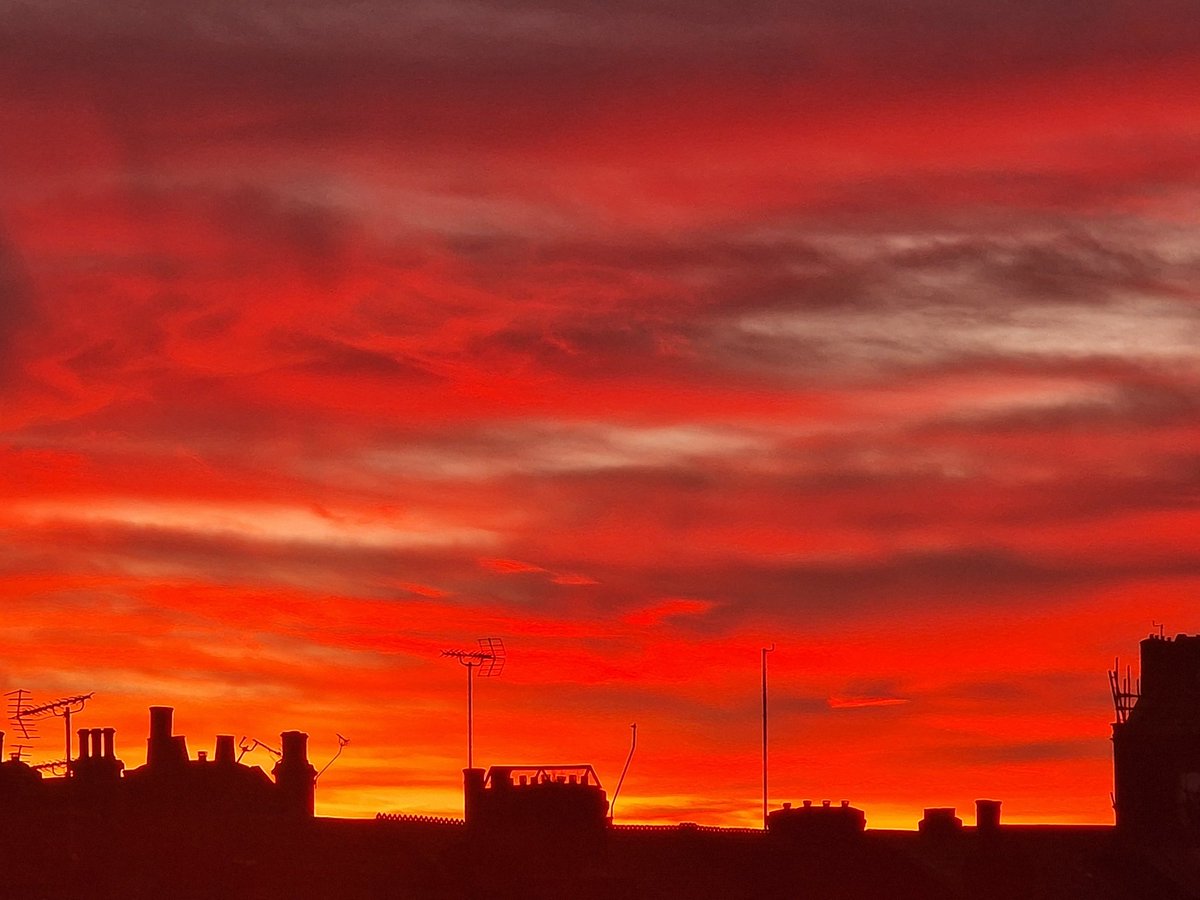 manicsaintbloke's tweet image. Fire in the sky B e a utiful #Thanet #Margate #sunset