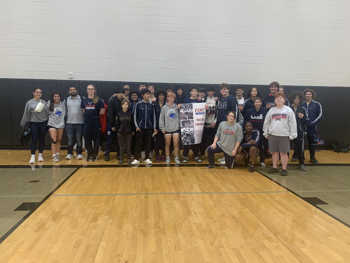 CLHSWrestling18's tweet photo. Houston Dual Championships 
3rd place boys 
7th place girls 
100th Career Wins for Tristan Forsman!

Undefeated on day:
Achilles Morales
Felix Morales 
Tristan Forsman
Sophia Tamayo https://t.co/UDO1Z3wRol