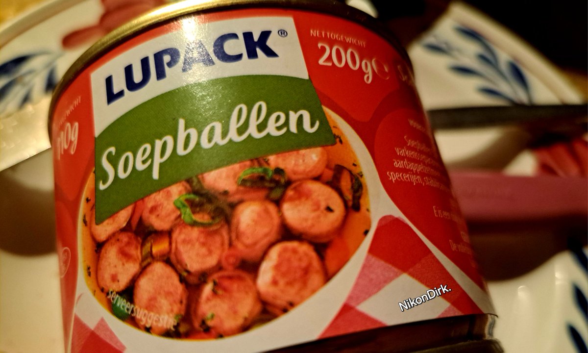 Nikondirk's tweet image. Uit de categorie Smerig en Eenmalig: deze soepballen. #Ranzig, #zompig en #smakeloos. Heb er twee achter de huig gekregen, de rest eruit gevist en in de prullenbak!