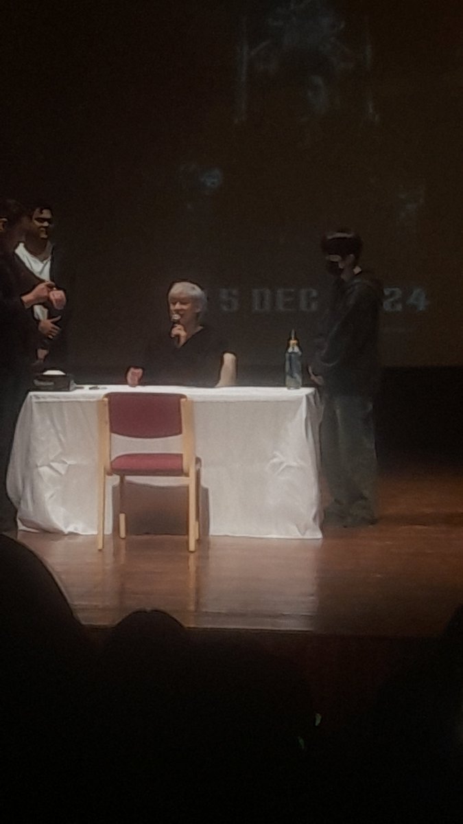 simli07's tweet photo. Did that really happen??? 😭😭 @BamBam1A coz I still can't process...and I have to go to work tomorrow😭💚💚
Thankkkksss BB for the precious memories...will wait for you..💚💚💚
#bamesis #BAMESISFANSIGNINMUMBAI #BamBamInMumbai #bambaminIndia https://t.co/xEzqJmUSpp