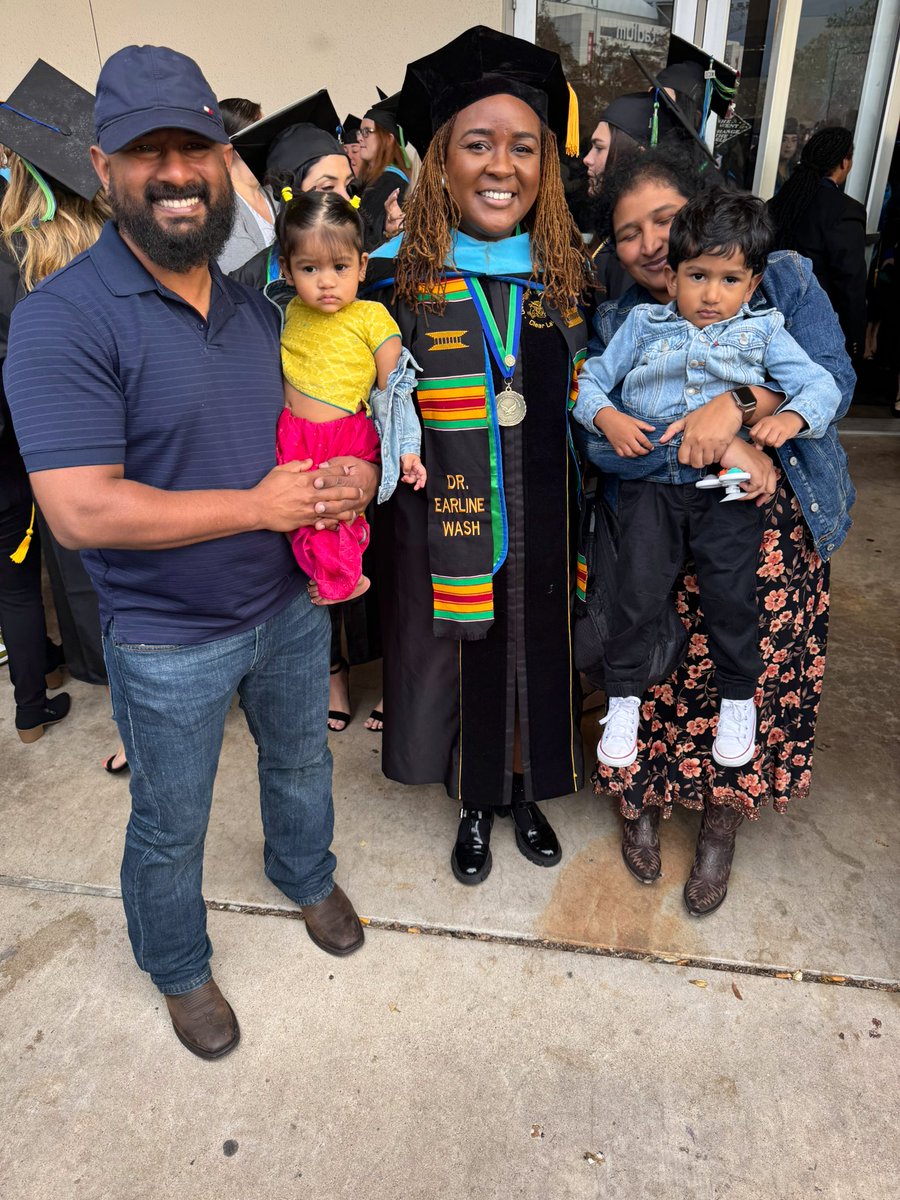 Thank you to everyone that celebrated with me yesterday!! Whether you watched virtually, attended in person, our sent messages, my Alief family showed up and I have never felt so celebrated!! Thank you to everyone that helped me along in this journey, WE DID IT!!