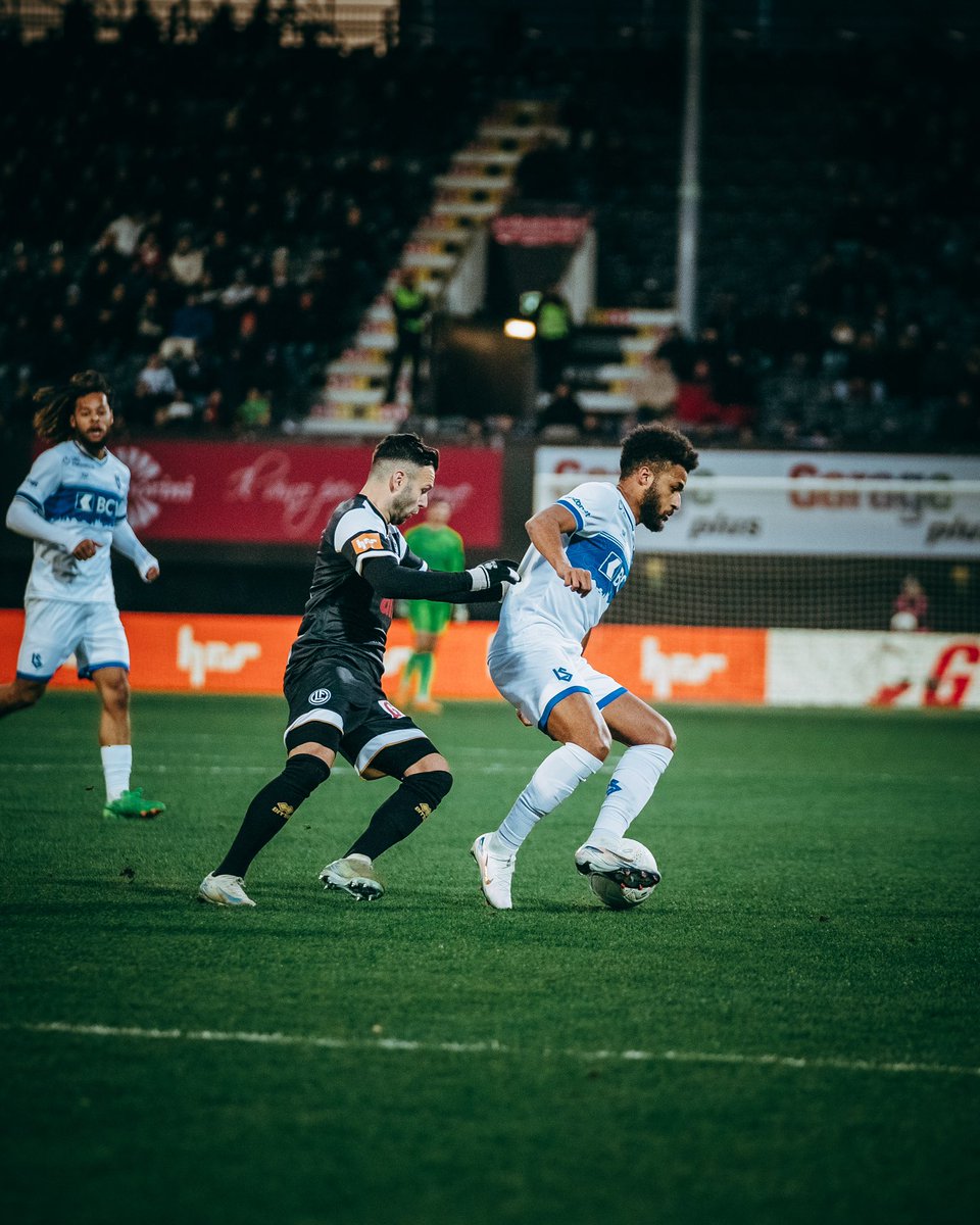 lausanne_sport's tweet photo. ⏸️ À l’heure du thé, le LS fait la course en tête à Lugano grâce à une somptueuse réussite d’Alvyn Sanches et un penalty transformé par Noë Dussenne 🔵⚪️

#AllezLausanne #LUGLS https://t.co/A6OAH9BN5y