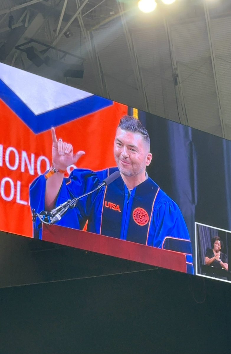 theCavazosJ's tweet image. It’s the honor of a lifetime to welcome nearly 3,700 graduates to our network of 165,000 @UTSA alumni!

Congratulations, class of 2024! You are in it #ForTheLongRun 🤙

#UTSA #UTSAGrad24 | @UTSAAlumni