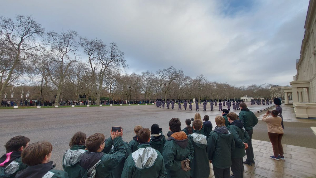 TreorchyCCF's tweet photo. That’s a wrap! What a wonderful way to finish 2024: a busy weekend in London for the Change of the King’s Guard. Our ceremonial visit included Buckingham Palace, the Cenotaph, Parliament and the Imperial War Museum. Massive thanks to the Welsh Guards @TreorchyComp @CttWales https://t.co/nGTSIHMuTk