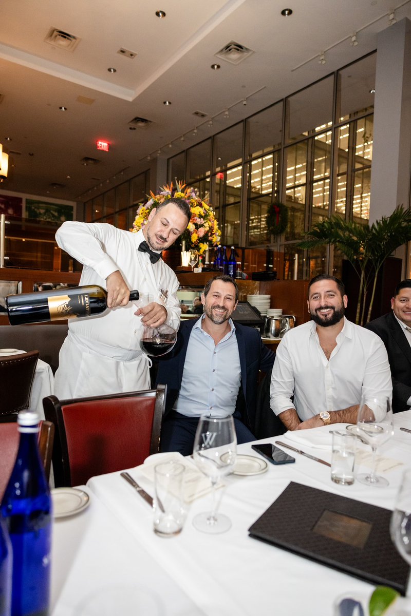MyInvestingClub's tweet photo. Steak, Wine , And The Nasdaq!
Thank You @SuccessTraderUS For Hosting An Incredible Event!
#SuccessTraderPartner #nasdaq #stocks https://t.co/6RN2JTqRUu