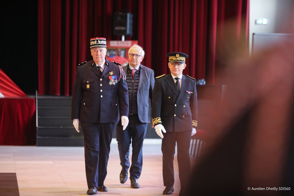 Pompiers60's tweet photo. 🇫🇷 #Cérémonie de mise à l'honneur des sapeurs-pompiers de Nogent-sur-Oise et Montataire

Les images sur : https://t.co/tY05yHgZay https://t.co/4eIQtSsoHc