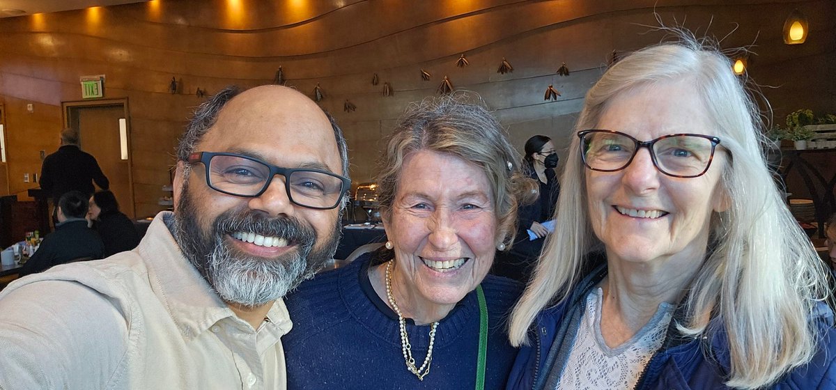 LabPadhu's tweet image. With Dr. Borras (UNC-CH) and Dr. Carol Toris (UNMC/CWRU/OSU), Sanjoy @LabBhattacharya, Vasanth (Duke), and Sai Nair (UCSF) at the Trabecular Meshwork Society meeting.