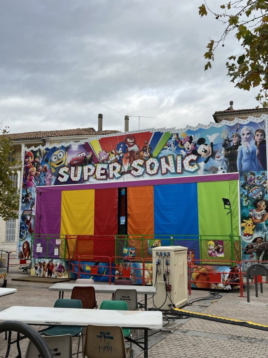 sunburnsunsunn's tweet photo. L’hyperpop en France : https://t.co/tLFQsKI4yF