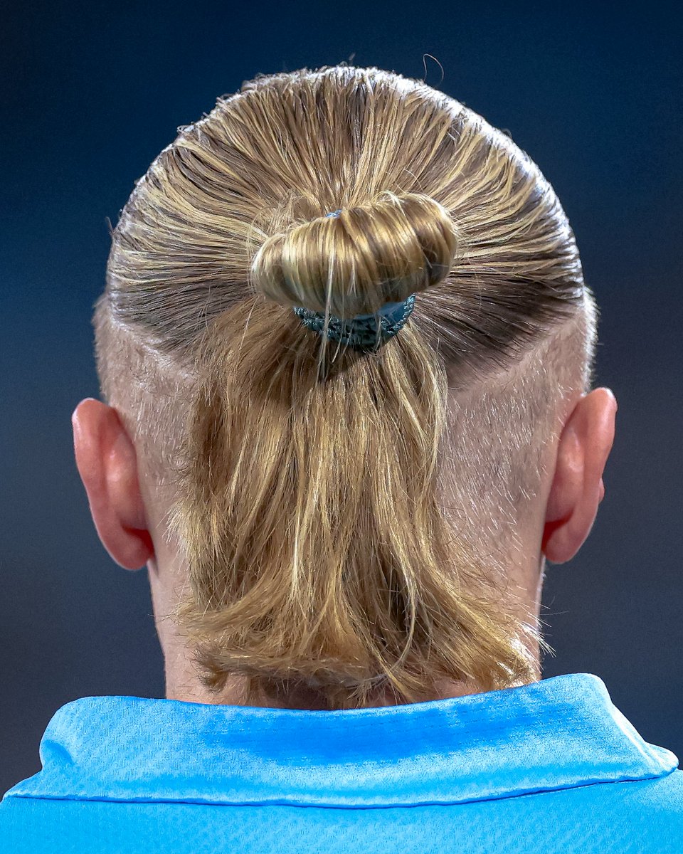 Premier League tweet media