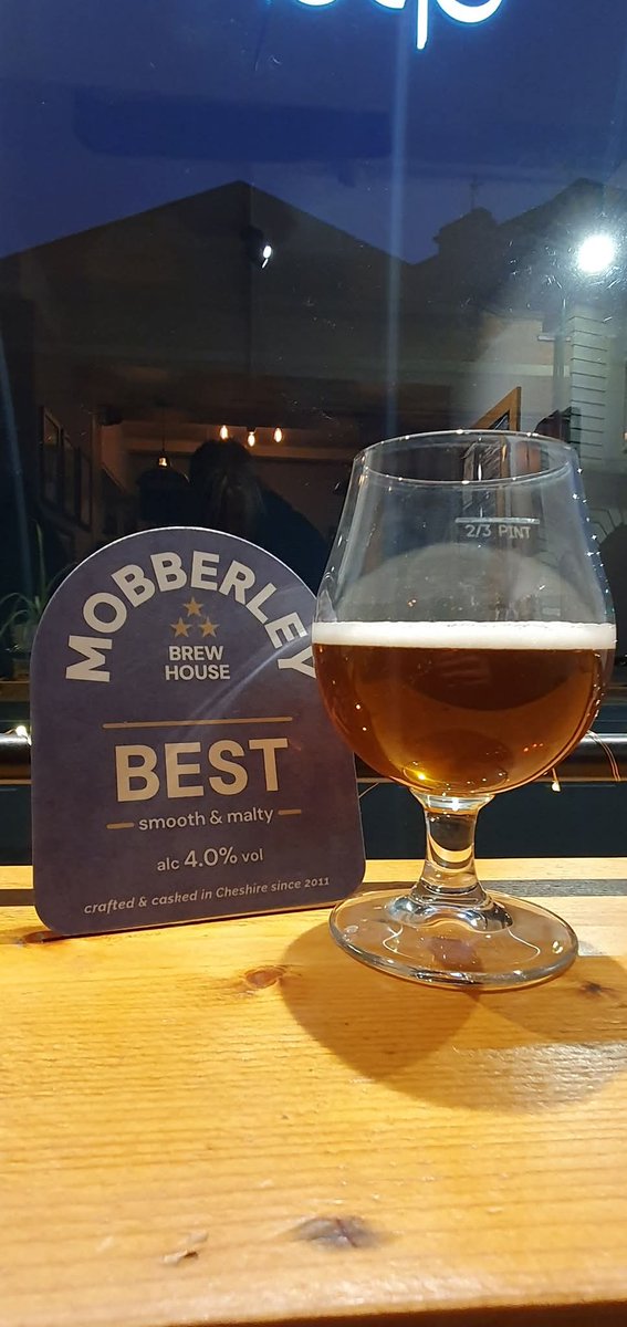 PartizanTavern's tweet photo. Two new ales fresh on cask for you!

A session pale from @UrbanChickenAle and a best bitter from Mobberley Brew House.

#micropub #nottingham #caskale #realale #paleale #bestbitter #pouringnow https://t.co/MQQPL5tqgW