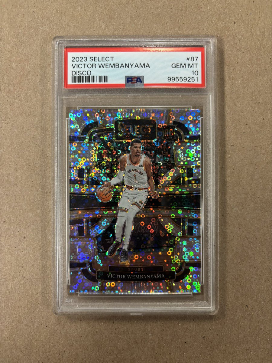 TheCardGuy570's tweet photo. @stokesboyscards $295 BMWT https://t.co/1rBOQxKIa4