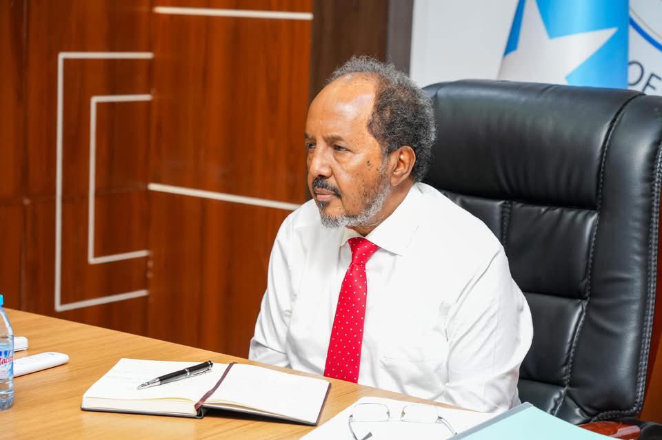 sntvnews1's tweet image. President @HassanSMohamud chaired the National Security Council meeting today, which deliberated on the country’s overall security and the strategies for the #ATMIS transition. During the meeting, key agenda items including the ongoing reform and capacity building of the National…