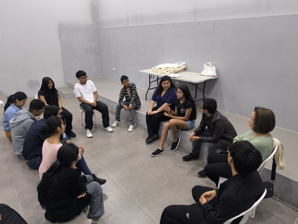 accionplninos's tweet photo. 📣#AcciónporlosNiños realizó el cierre de actividades del año junto a los niños y adolescentes líderes de la #REDIME.
Nos preparamos para iniciar con fuerza el 2025 lleno de actividades de participación que promuevan los derechos de las infancias. 👧🧒
#DerechosDeLaNiñez https://t.co/3zxqxTgDsv