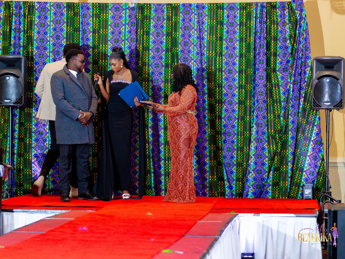 IFodjo's tweet photo. #Diamantaire_Prod 💎🇨🇦🇨🇫🇺🇸
Merci à Dieu pour tout ce qu’il a fait dans ma vie, merci 🙏 pour le prix 🥇 
Désormais appeler moi #Le_Sauveur 
Aimé Césaire Ngobougna Beafrika Foundation Josiane Deby Edson Cozy 
👉 https://t.co/ush9QgVtb1 https://t.co/W223y7sdIQ