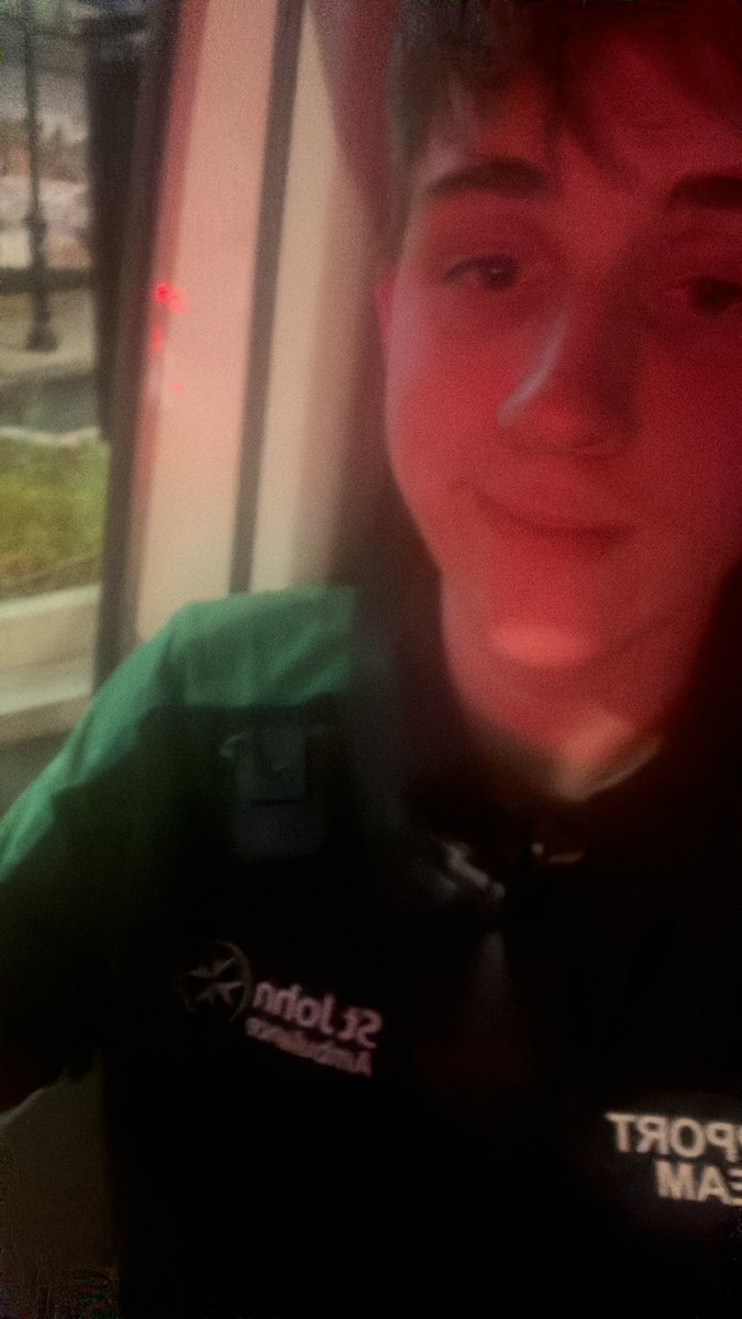 Elliot Knight tweet media