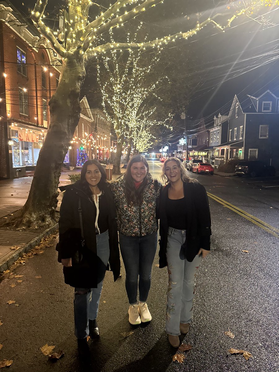Cncortright's tweet photo. Thankful to be able to spend a week with family and friends. See you tomorrow on @WGRZ. https://t.co/a4JyVVpild