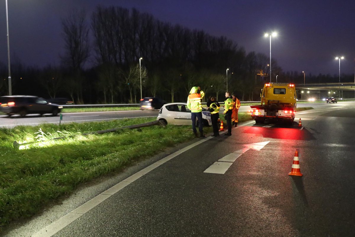 Ongeluk op oprit naar A7 in Zuidoostbeemster
