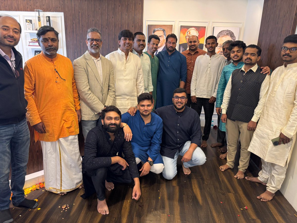 Murali_K_Reddy's tweet photo. Great day at Traders Café Bangalore!

Had insightful discussions with fellow traders on market changes, expiry trading, and strategies to adapt.

Here’s to growing stronger together! 
@jiyani02
@jaggu_100
@aditya_kiriti
@itspnreddy
@VizagTraders
@TradersCafe_blr
@TradersCafeHyd
@TraderscafePune

#TradersCafe #TradingCommunity #MarketInsights