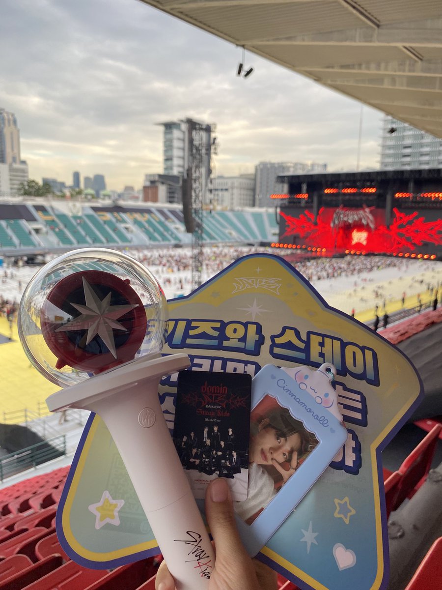 ddonutpt's tweet photo. 만나서 기뻤어요 오늘 너무 잘했어🥹🤍    #dominATE_BKK #dominATE_BANGKOK https://t.co/VYnJHDZ5qK
