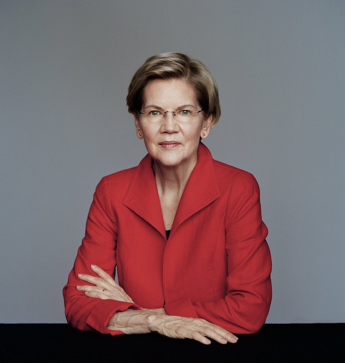 If you love Elizabeth Warren, follow @LizWarrenWins! 

Senator Warren isn’t afraid to hold billionaires accountable and fight for the middle class.