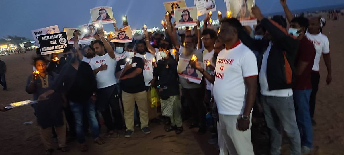 san_x_m's tweet photo. Atul was from Bihar, married in UP, worked in Bengaluru, and now protests for his justice and judicial reform are happening in Chennai.

He was not just an individual, he was a revolutionary who sacrificed his life for the betterment of nation.

#JusticeForAtulSubhas https://t.co/yR20jD9xge