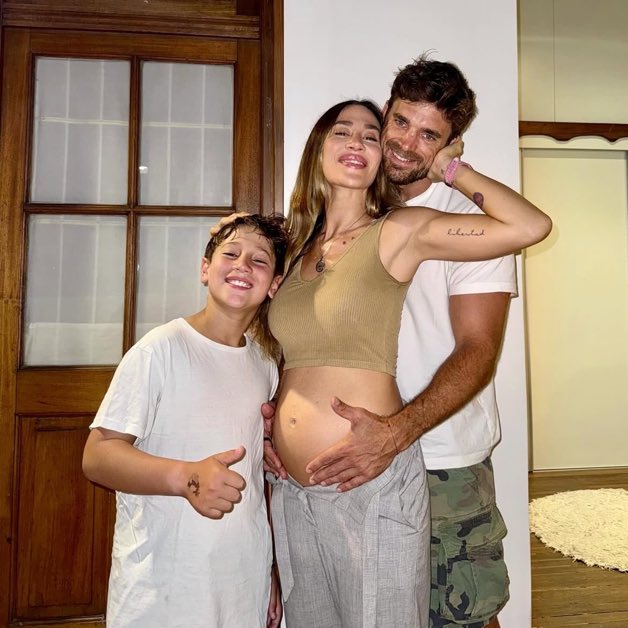 Joaking_01's tweet photo. buscas definicion de madraza en google y sale jimena baron https://t.co/15Ym2WF7Gk