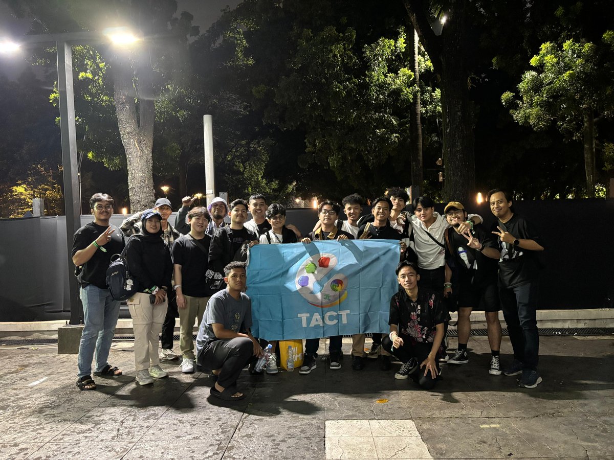 tact_id's tweet photo. Terima kasih juga untuk teman-teman yang sudah hadir pada event kali ini!
Bagi teman-teman yang belum memiliki kesempatan untuk hadir, mimin tunggu kalian di event-event selanjutnya. Sampai bertemu dilain kesempatan teman-teman! 👋🏻
#LifesCanvasColorsOfDiscovery
#ColorDreams🎨 https://t.co/BhQJ054ebu