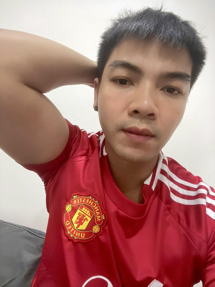 Kantakarn7's tweet photo. ให้มันรู้ๆกันไป คืนนี้ ⚽️

แมนซิตี้ดิว้ะ 🤣🤣🤣 https://t.co/ShBG7kmTpZ