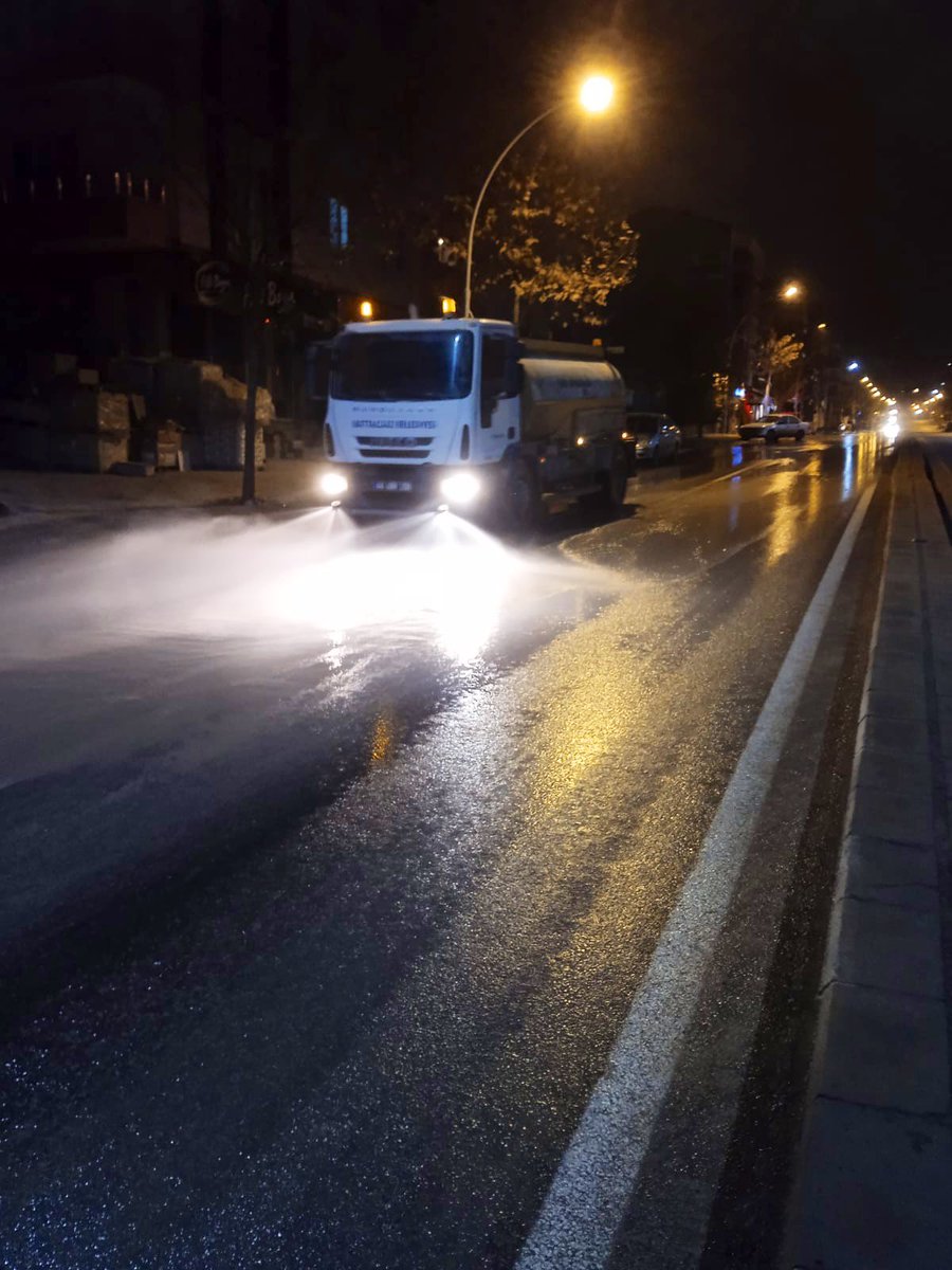 battalgazibeltr's tweet photo. Temizlik İşleri Müdürlüğü ekiplerimiz gece gündüz demeden sahada çalışmalarını aralıksız sürdürüyor.

#AsrınMirasıGeleceğinİnşası https://t.co/5vH1rp1ZFh