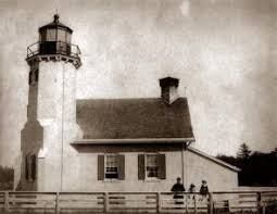 FarosLos's tweet photo. en Traverse City, condado de Grand Traverse, estado de Míchigan (Estados Unidos). #McGulpinPointLighthouse #missionpointlighthouse https://t.co/uzrF7BVCTk