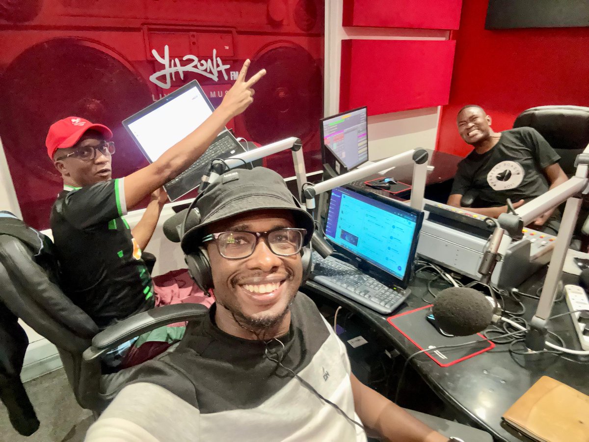 <a href="/Celous_OM/">Oaitse Milongo</a> <a href="/yaronafm/">Yarona FM</a> <a href="/KingMolfO/">Molefhi K Obenne</a> <a href="/MeltonMokete/">#Division1&2</a> <a href="/KellsSoFab/">Kells Pablo Walebowa</a>