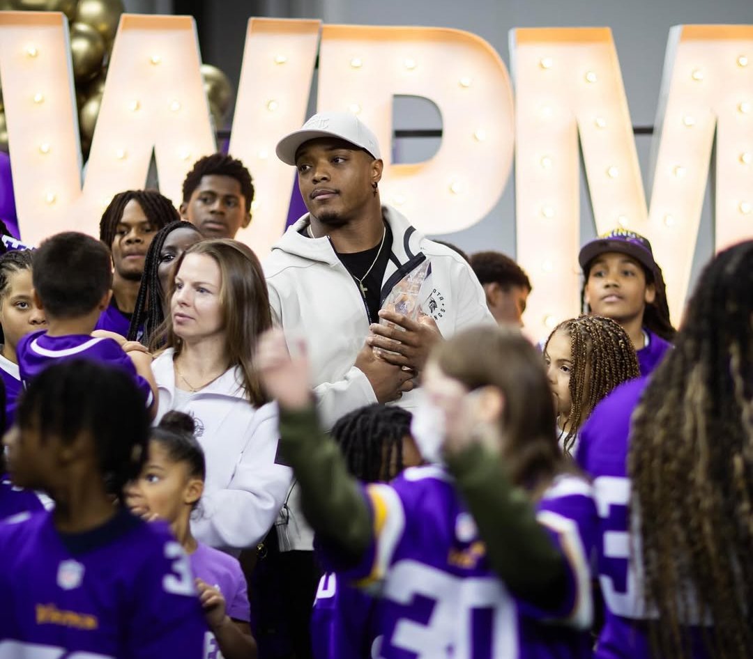 VikingNations's tweet photo. CJ, his wife Stephanie and the #Vikings host 50 youths from the Boys and Girls Club to celebrate Ham being named the team's #WPMOY nominee.

Send it for CJ!

@cjham28 #WPMOYChallenge https://t.co/lDZL24RdyY