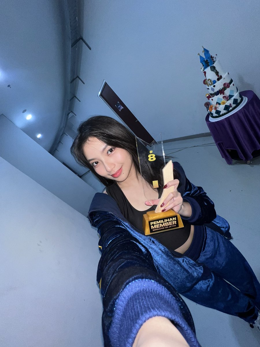 _shaniagracia31's tweet photo. terimakasih banyak!! bersyukur punya kalian semua 🥹🤍 letsgoo #sukinanda https://t.co/QguECGfKEj