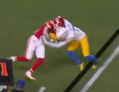 te74473's tweet photo. @ElvisZerodx @ChaseDaniel This was helmet to shoulder and the defender dropped his head far lower than Pacheco did. I'm assuming he didn't get penalized? https://t.co/DDo3o1QOY5