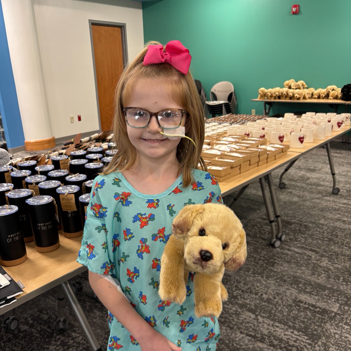 Children's Mercy (@childrensmercy) on Twitter photo What a special afternoon! Thanks to <a href="/DEMDACO/">DEMDACO</a>, patients are able to โshopโ for gifts for their caregivers and spread holiday cheer to the ones who are holding it all together for their child in the hospital. ๐ What a special afternoon! Thanks to <a href="/DEMDACO/">DEMDACO</a>, patients are able to โshopโ for gifts for their caregivers and spread holiday cheer to the ones who are holding it all together for their child in the hospital. ๐