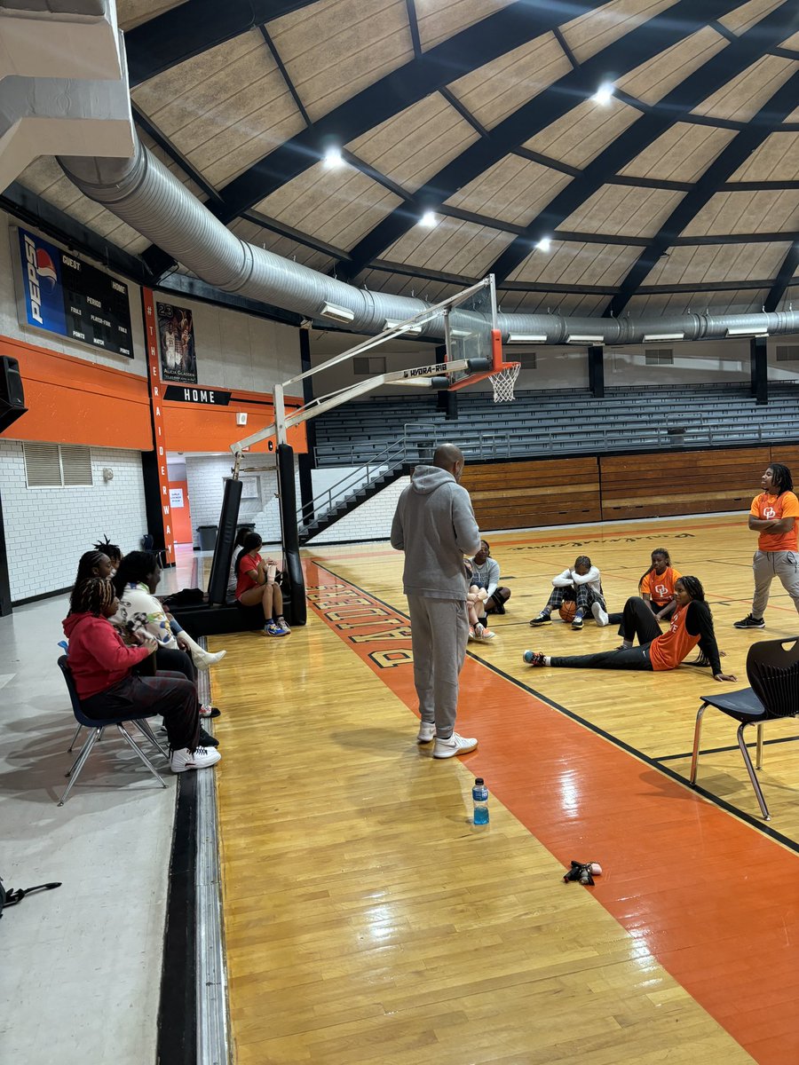It was great to see our alumni come inspire the next wave of lady raiders