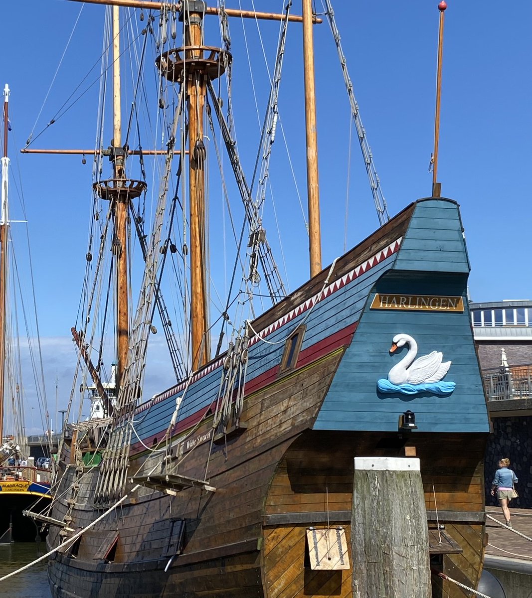 The White Swan. Join me as I take a look at this 16th-century vessel and marvel at her intrepid voyage with Barents to find the northeast passage.
youtu.be/OqJmkoiBoUo