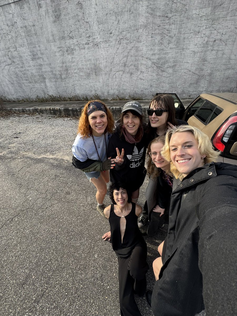 renz, she who opens portals 💫 tweet media