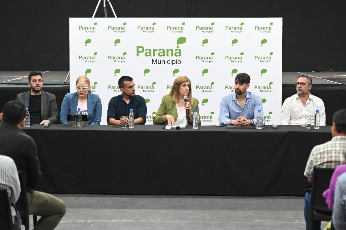 rosarioromeroOK's tweet photo. Desarrollamos la Audiencia Pública sobre el pliego para el llamado a licitación de la nueva concesión del servicio de transporte masivo urbano de pasajeros. https://t.co/bLqGgeyzd0