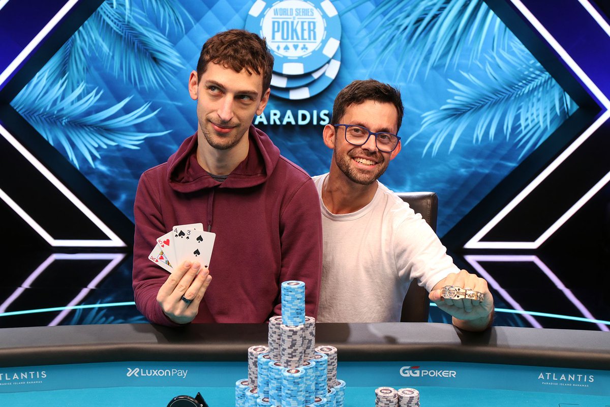 Congratulations to the WINNER of Event No. 10 Paradise Pot-Limit Omaha 🇺🇸 MIKE GORODINSKY. 
He shares the spotlight with his good friend 🇺🇸 Daniel Zack who finished in second!👬 

For Mike, this would be his 4th #WSOP Bracelet! Congrats! 

Mike Gorodinsky - $ 393,250
Daniel Zack