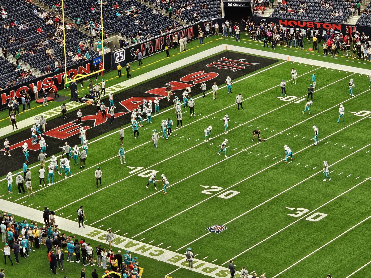 diverdad1104's tweet photo. Let's go Phins. Need this one https://t.co/lBNBbHQ9RP