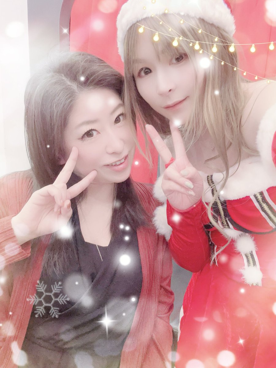 chachausi's tweet photo. 昨日はさかきさん@aoi1913 をゲストにいつものちゃちゃ飲み会を開催してました🎅
各��くらいで今でも開催してるけど、この垢で報告してないなと思って久しぶりに開いたら2月に呟いたの最後だった🤣
ちゃちゃは相変わらず元気に過ごしてるよー
みんなもちゃちゃの飲み会イベント遊びに来てね🍺💕︎ https://t.co/zKPlrAIOMG