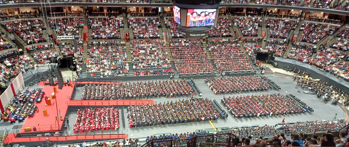 OSUengineering's tweet image. Happy Commencement Day! 🎓 Congratulations to our 530 College of Engineering graduates‼️
